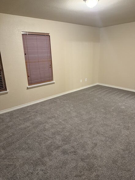 Building Photo - 6538 Lighthouse Way
