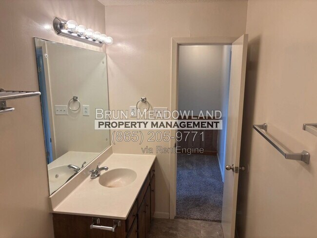 Building Photo - 3610 Kelly Cir