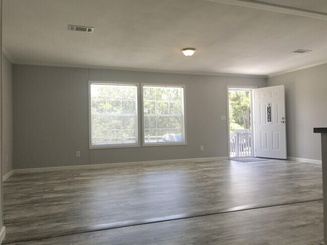 Building Photo - 5204 Countryside Ct