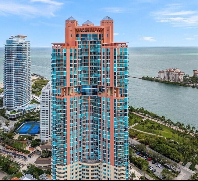 Building Photo - 300 South Pointe Dr