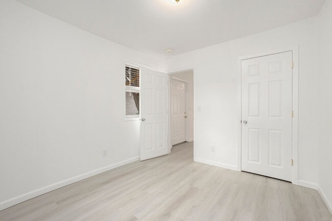 Building Photo - 1712 Stanton St - 2 bedroom | 1 bath | Low...