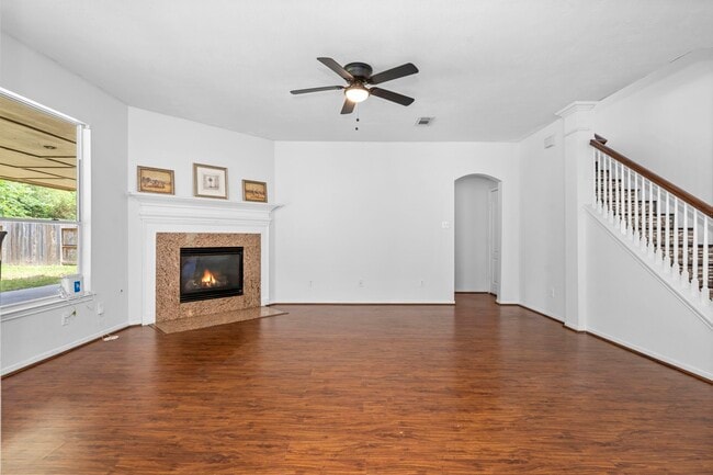 Building Photo - 6914 Grants Hollow Ln