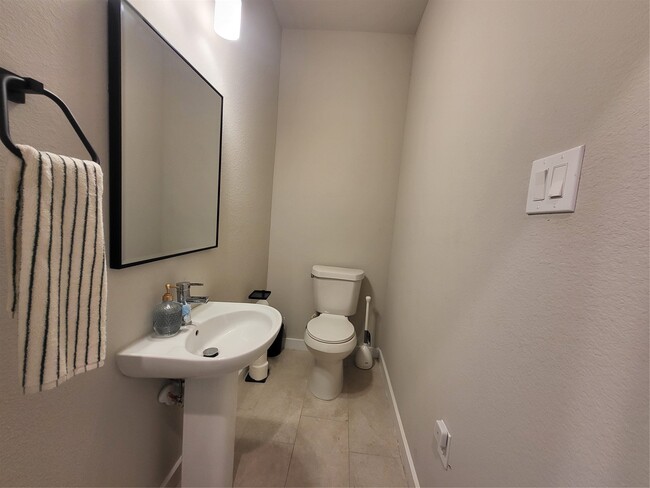 Building Photo - 6615 Ezzard Charles Ln