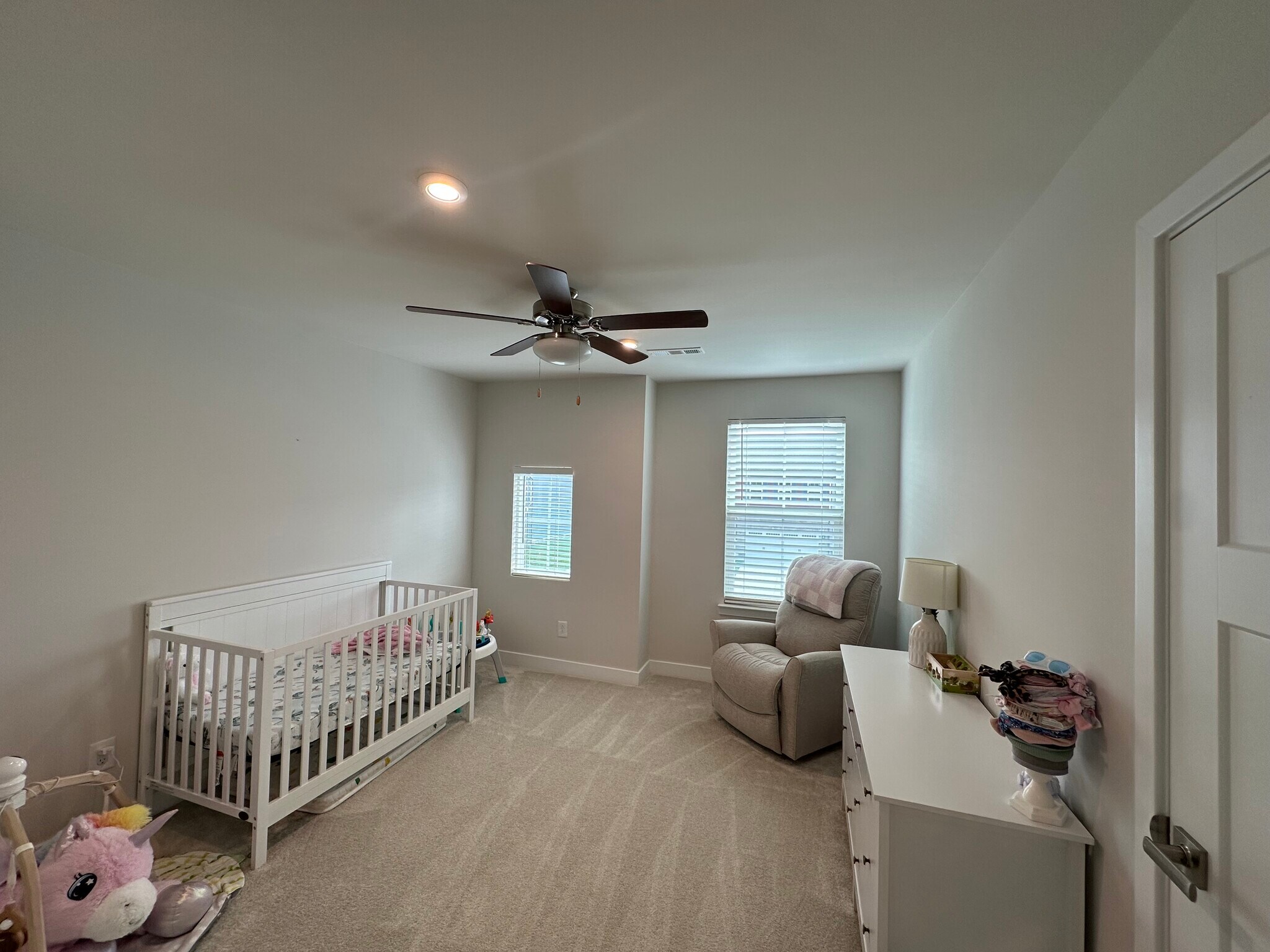 Building Photo - 1349 Crescent Ridge Dr