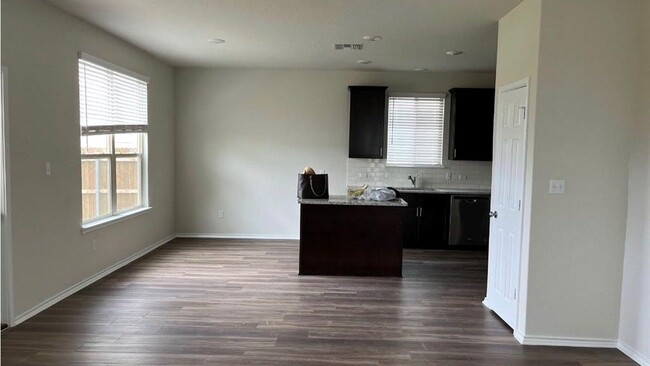 Building Photo - 209 Prairie Falcon Wy