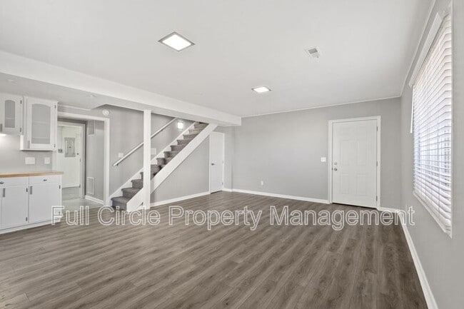 Building Photo - 1222 S 118th St