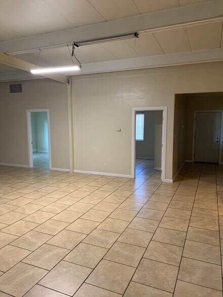 Building Photo - 329 McCord Ave