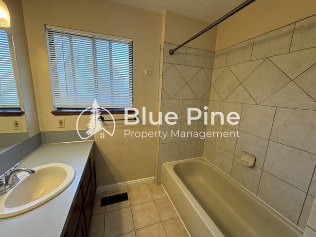 Building Photo - 2298 Horizon Dr
