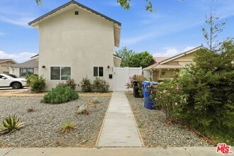 Building Photo - 8337 Gladbeck Ave