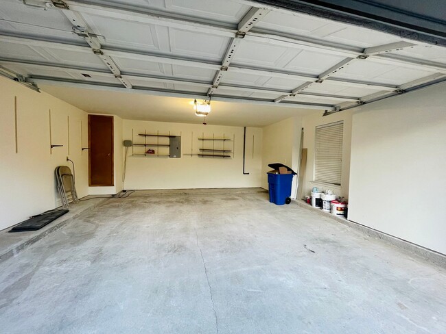 Building Photo - 4 Monterey Dr