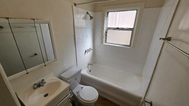 Building Photo - 727 S Coronado St