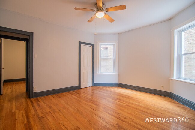 Building Photo - 7640 S Phillips-1
