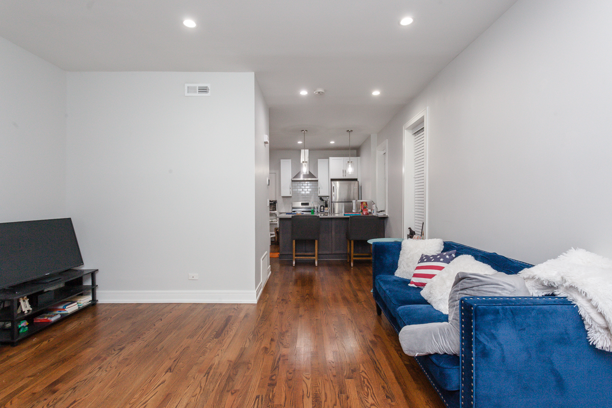 Building Photo - 2045 N Wolcott Ave