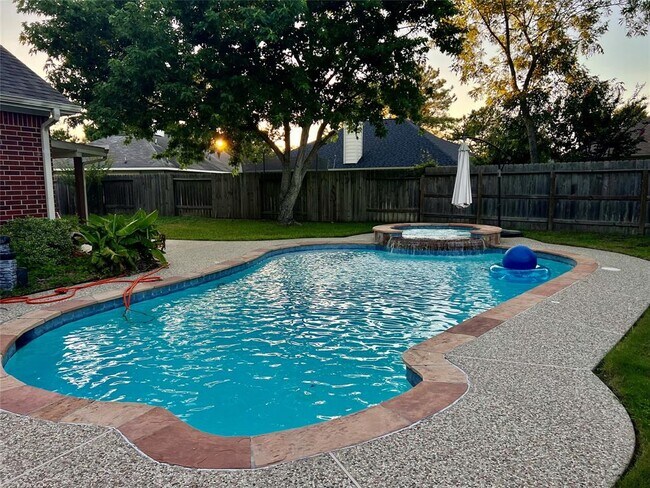 Building Photo - 18410 Green Cypress Ct