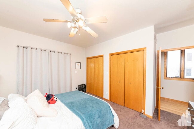 Building Photo - 1401 N Artesian Ave