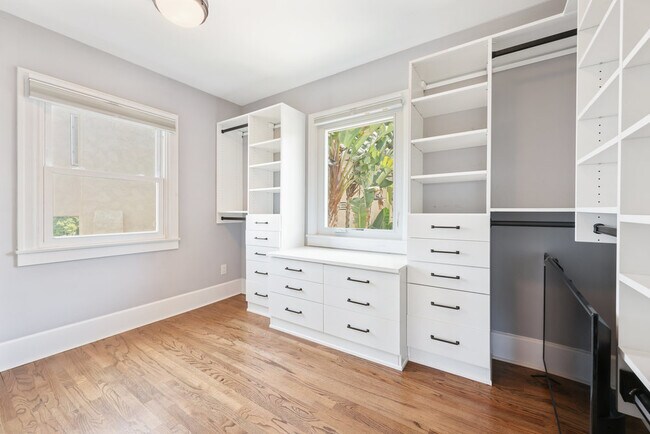 Building Photo - 3447 Goldfinch St