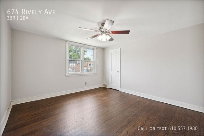 Building Photo - 674 Rively Ave