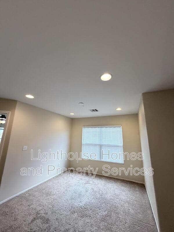Building Photo - 9118 Wine Cellar Ave