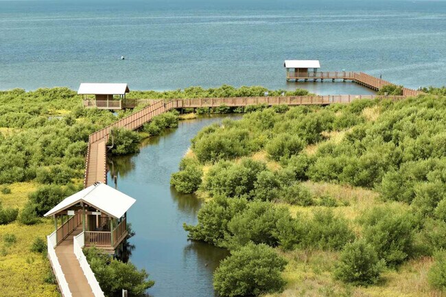 Building Photo - 117 E Campeche St