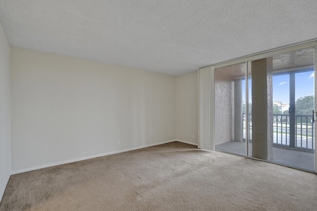 Building Photo - 740 S Federal Hwy
