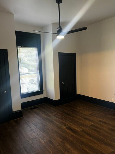 Building Photo - 928 Kirkwood Ave