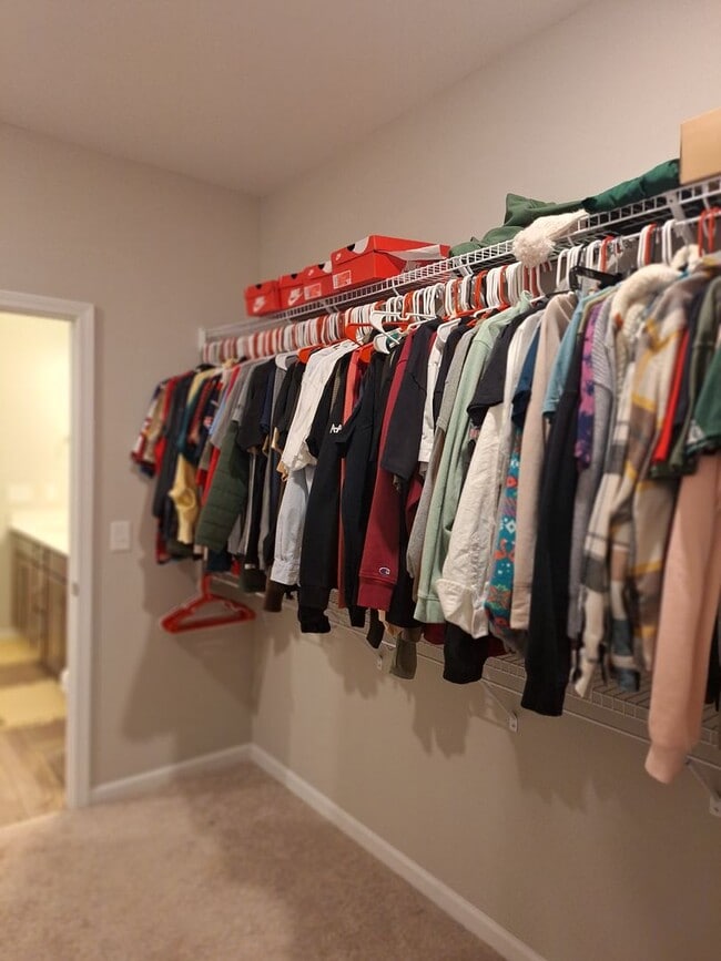 Building Photo - Outstanding Three Bedroom Home in the Ashcroft Community!