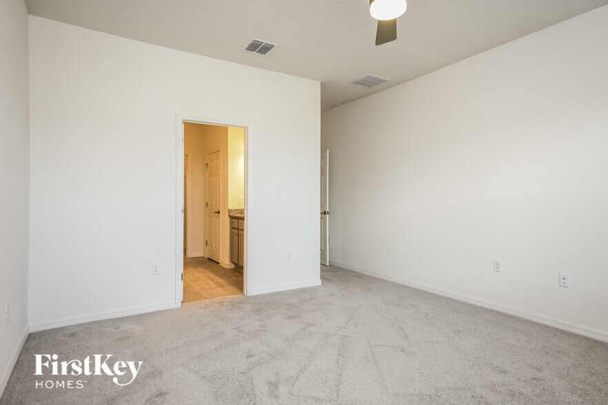 Building Photo - 1258 Ponca Rd