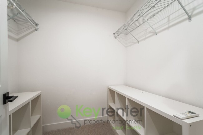 Building Photo - **Rent Special** Modern 3 Bedroom Seattle Home with Vaulted Ceilings