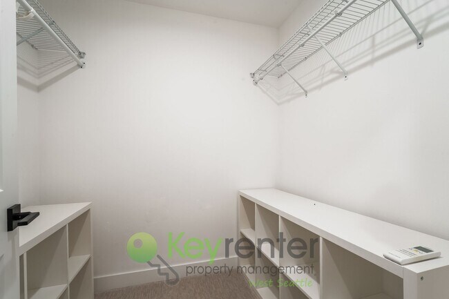 Building Photo - **Rent Special** Newly Constructed 3 Bedroom Home with Vaulted Ceilings and Rooftop Views