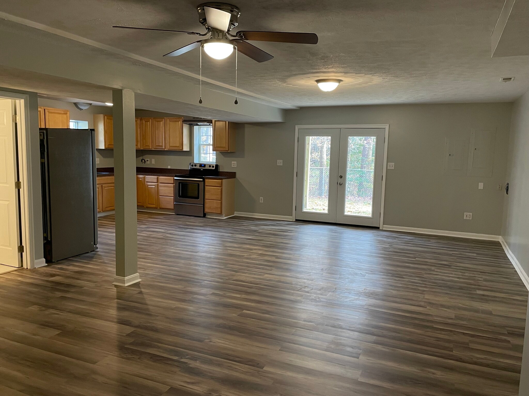 Building Photo - 20760 Poplar Ridge Rd