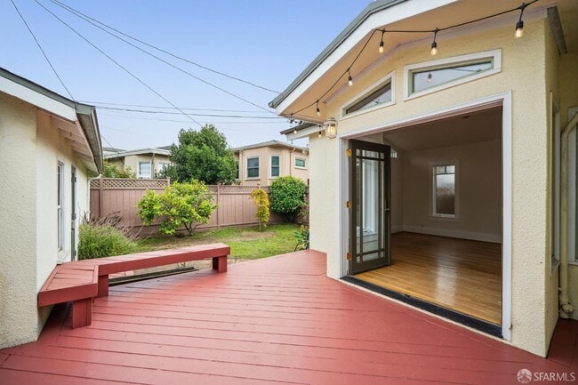 Building Photo - 420 Miramar Ave
