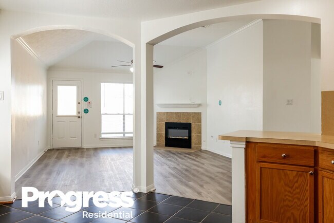 Building Photo - 4030 Jan St