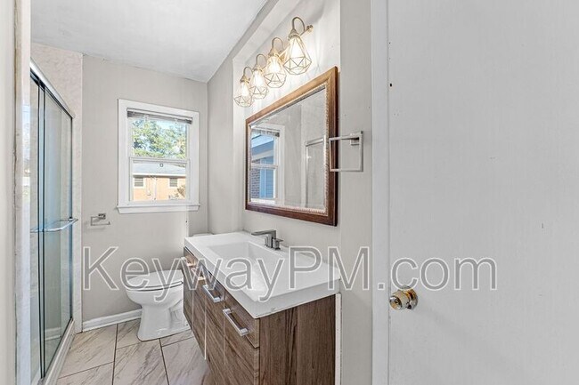 Building Photo - 116 Thomas Dr