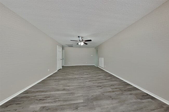 Building Photo - 22003 Avonglen Ln