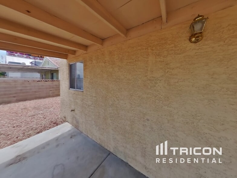 Building Photo - 1004 Bird Springs Dr
