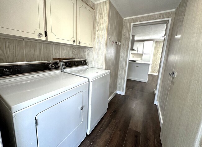 Building Photo - 16004 Tangelo Way