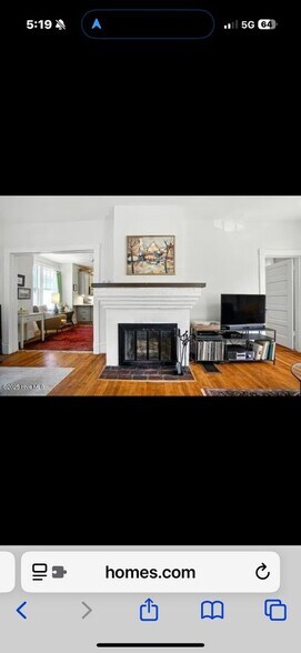 Building Photo - 307 S Oakum St