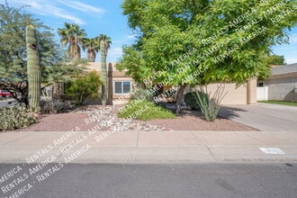 Building Photo - 1530 E Whitten St