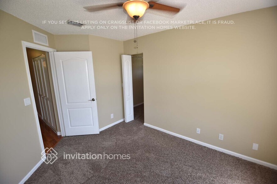 Building Photo - 10415 Little Mustang Way