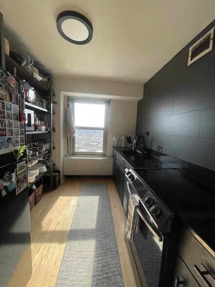 Building Photo - 3600 N Lake Shore Dr