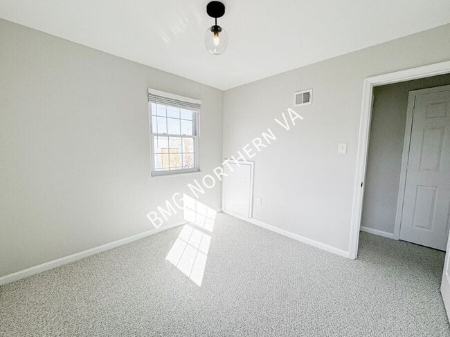 Building Photo - 3800 Edison St