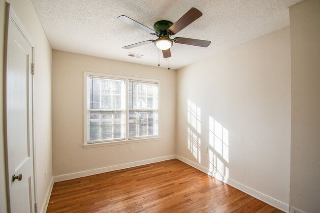 Building Photo - Newly Renovated 3BR/1B home in Whitehaven