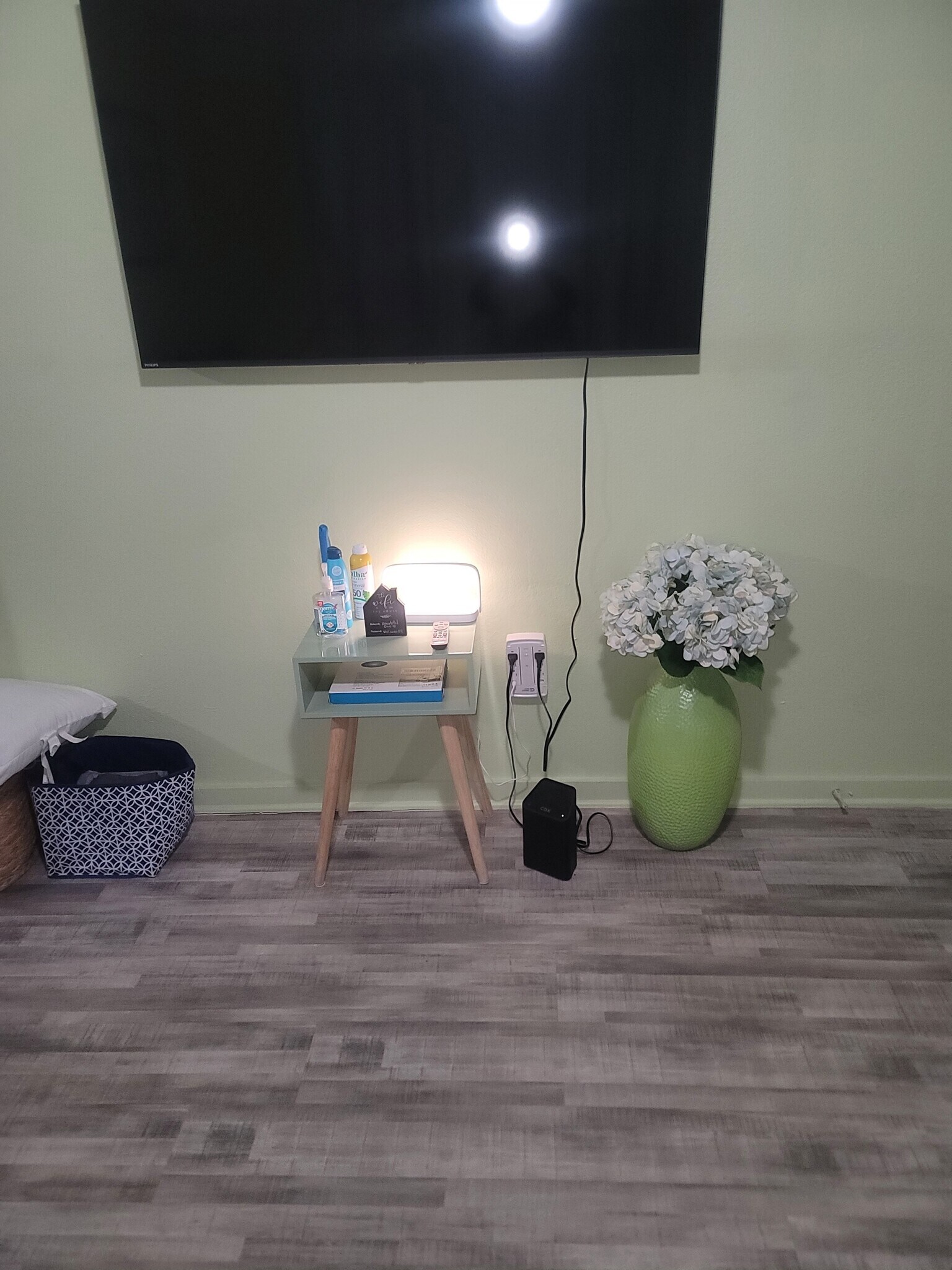 Living room - 9115 Palmetto St