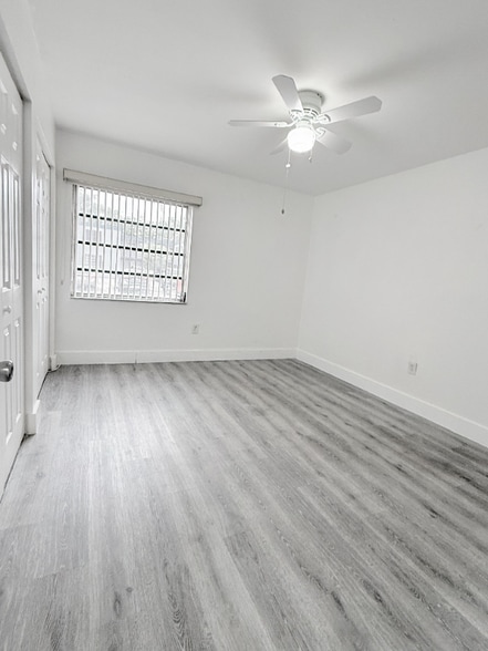 Building Photo - 145 SW 30th Ct