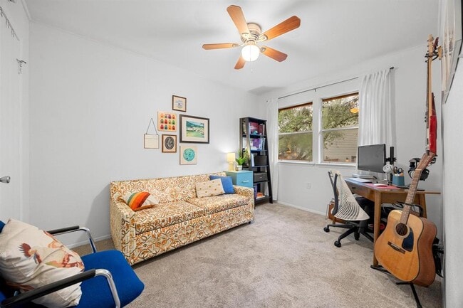 Building Photo - 9100 Mountain Ridge Dr