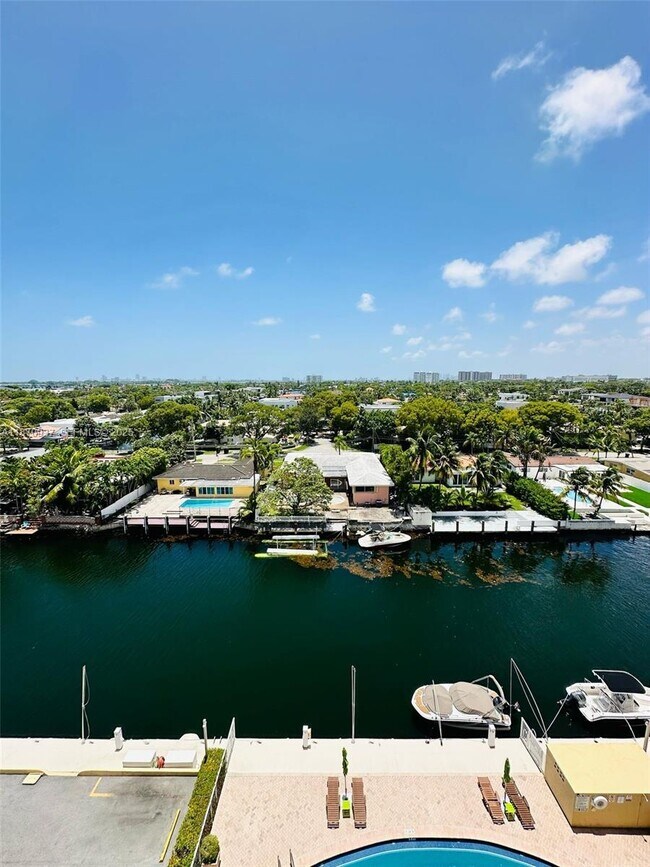 Building Photo - 2020 NE 135th St