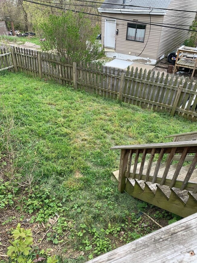 Building Photo - 917 Excelsior St