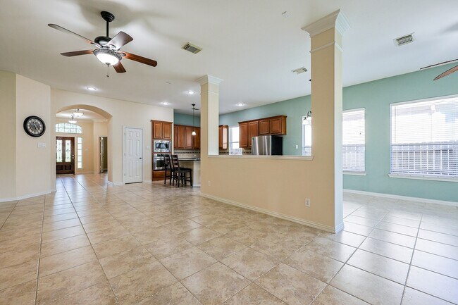 Building Photo - 6726 Hawsley Way