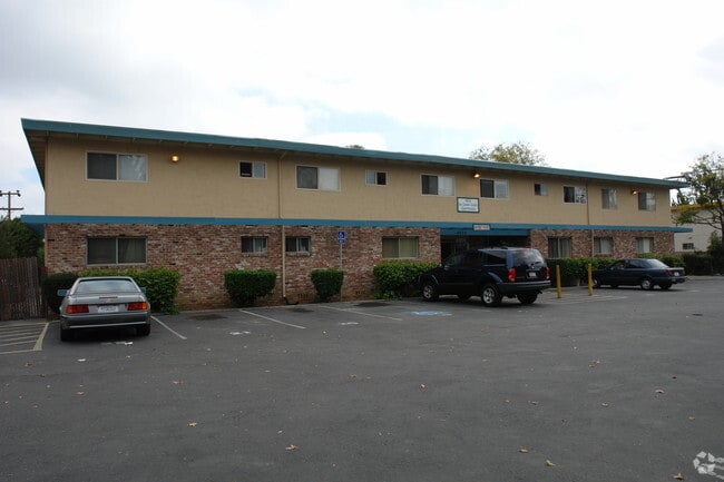 Building Photo - Bllencourtolvamerican Apartments