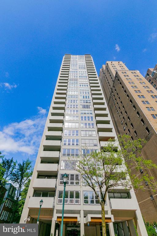 Building Photo - 224 W Rittenhouse Square